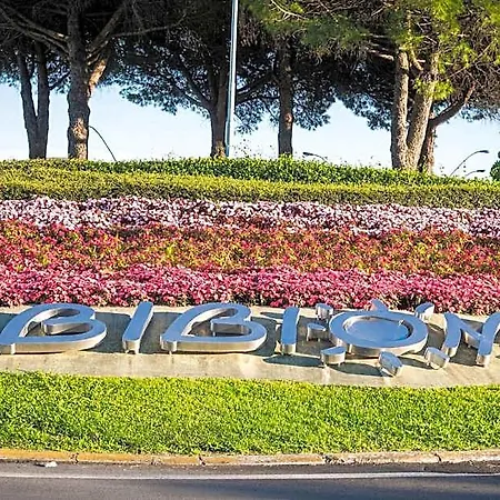 Hotel Flat With Garden And Parking 3*